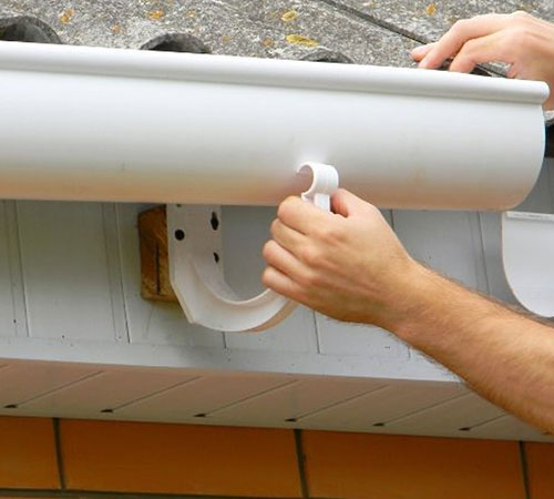 Pose et réparation de gouttière à Aigremont (78240) dans les Yvelines (78) – ETS B.Marchal Couverture